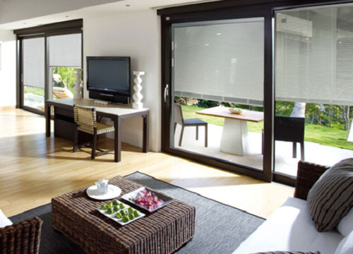 门窗行业突围关键:质量与服务并重(图1) 对消费者负责 门窗企业要在产品质量上下功夫