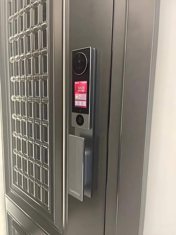 AI技术如何驱动防盗门行业智慧转型，提升安全与便捷(图1)