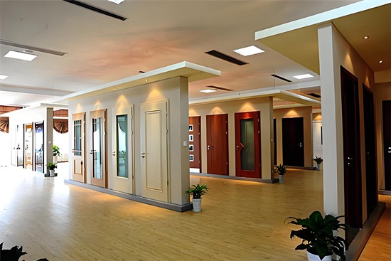 门业品牌如何应对市场挑战，实现稳定发展(图1)