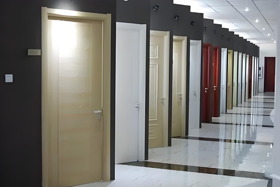 门业品牌如何实现稳健发展？核心竞争力与市场战略解析(图1)